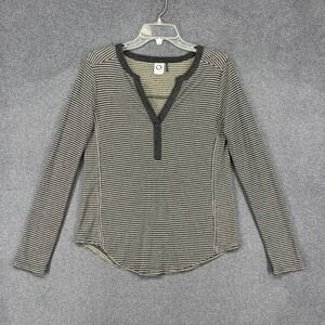 Akemi‎ + Kin Striped Top Women S Grey Metallic Stripe Split Neck Anthropologie
